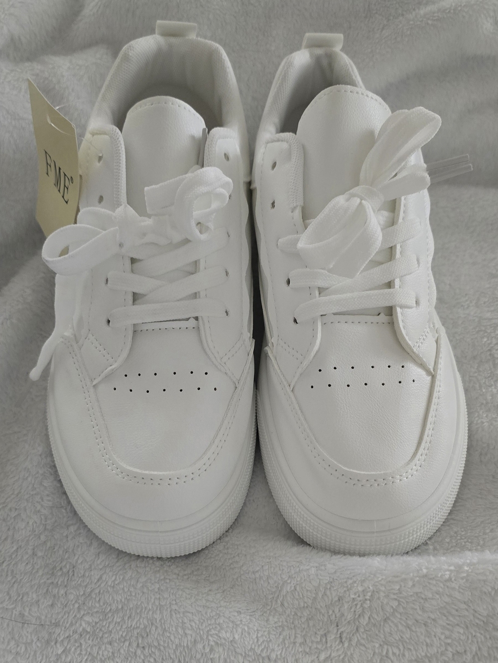 ME Makeover Essentials Kids White Casual Sneakers